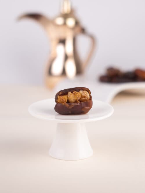 Kholas Dates with Cardamom Infused Dried Figs - main