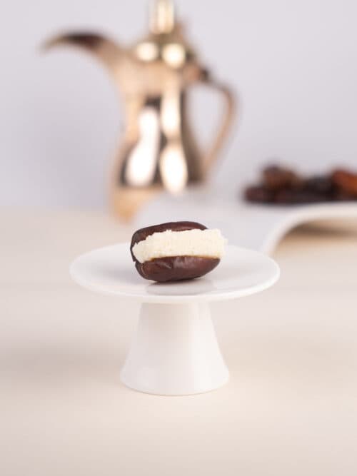 Fardh with Coconut & White Chocolate - main