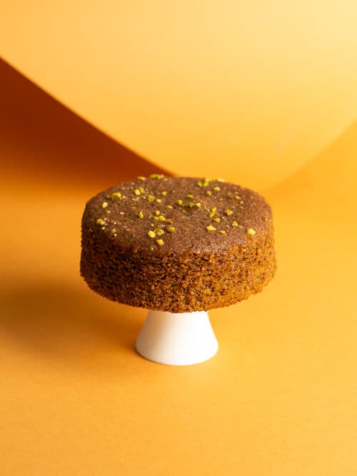 The Date Room Cake – Pistachio & Cardamom - main